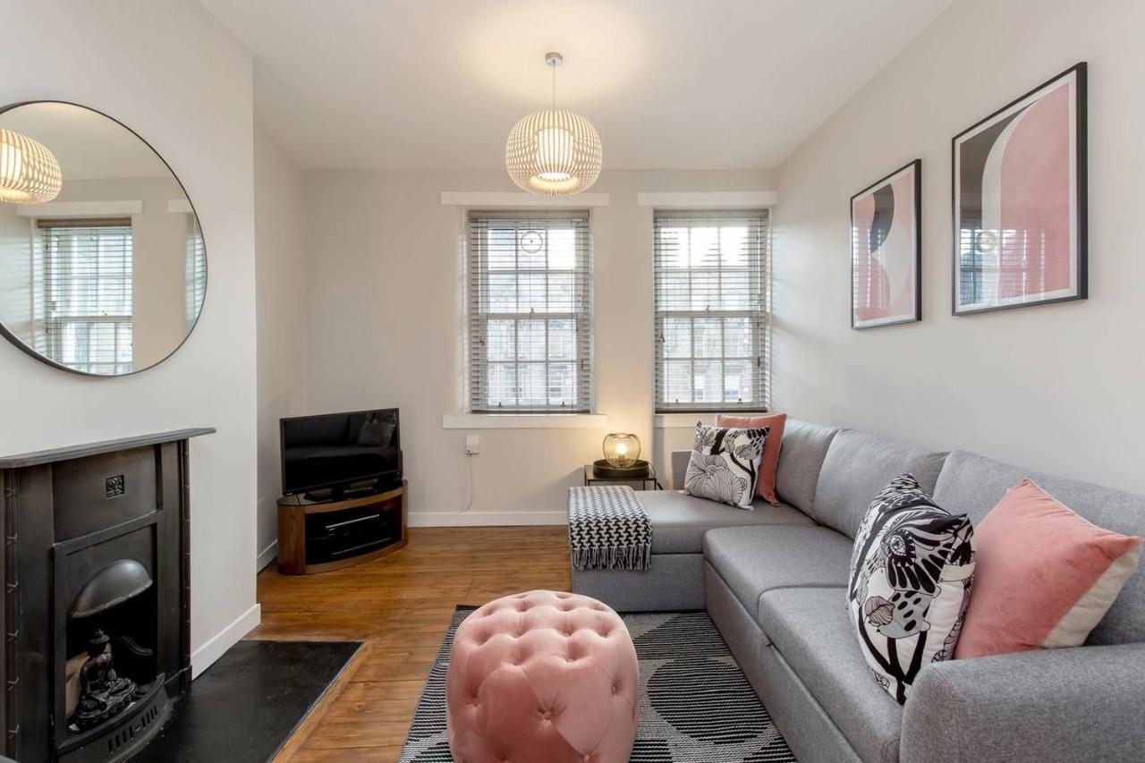 Altido Unique & Stylish Grassmarket Apt - Close To Castle Edinburgh Eksteriør bilde