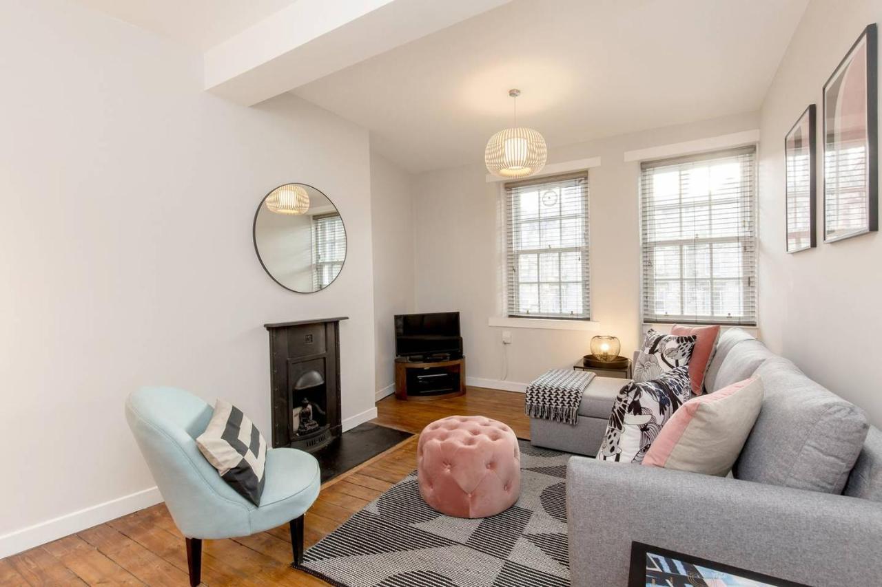 Altido Unique & Stylish Grassmarket Apt - Close To Castle Edinburgh Rom bilde